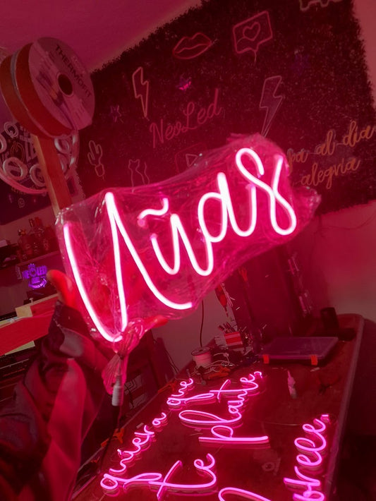LETRERO NEON UÑAS