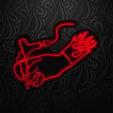 MANO TATUANDO CON FLAMAS